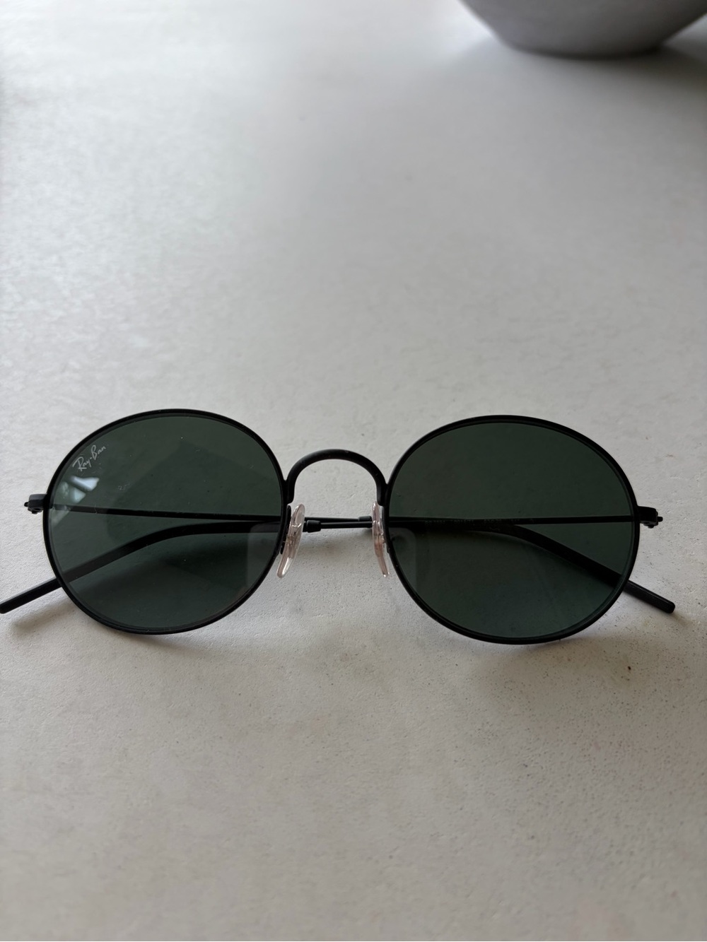 Ray Ban black round sunglasses 🕶️